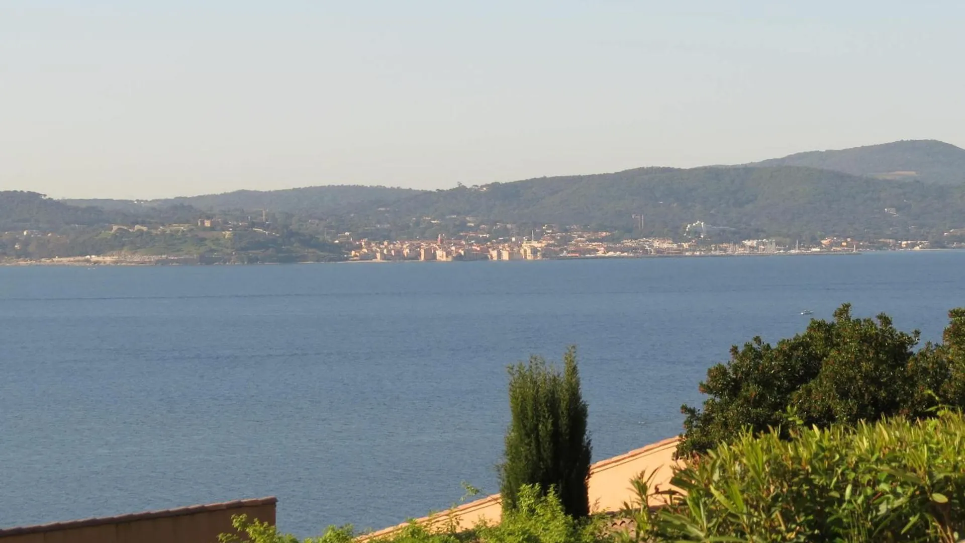 Appartement 4P Avec Piscine, Garage Et Climatisation A Sainte-Maxime - Fr-1-780-68