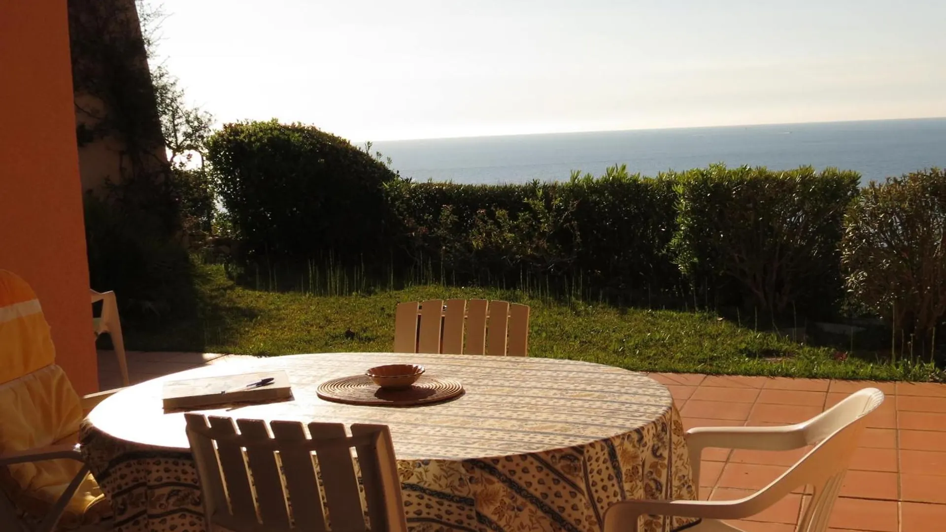 Apartment Appartement 4P Avec Piscine, Garage Et Climatisation A Sainte-Maxime - Fr-1-780-68 France