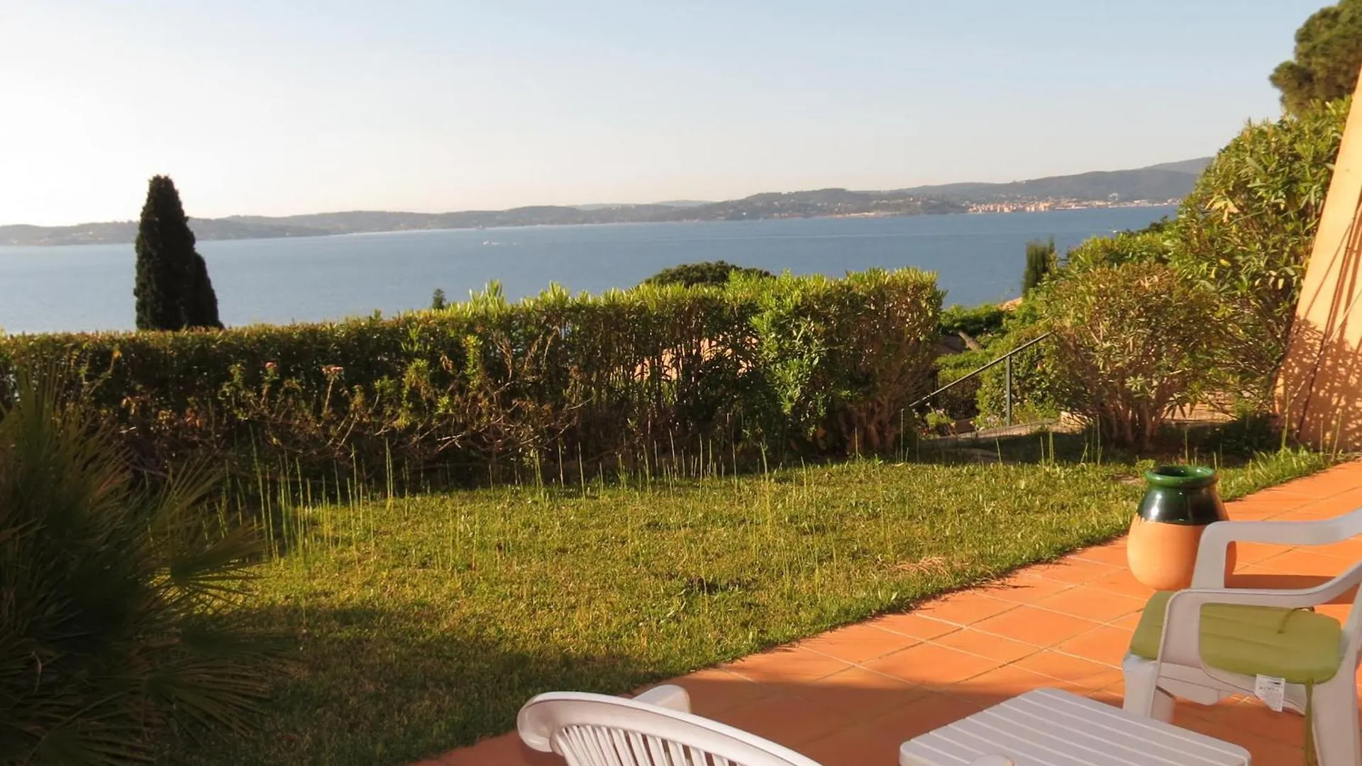 Appartement 4P Avec Piscine, Garage Et Climatisation A Sainte-Maxime - Fr-1-780-68